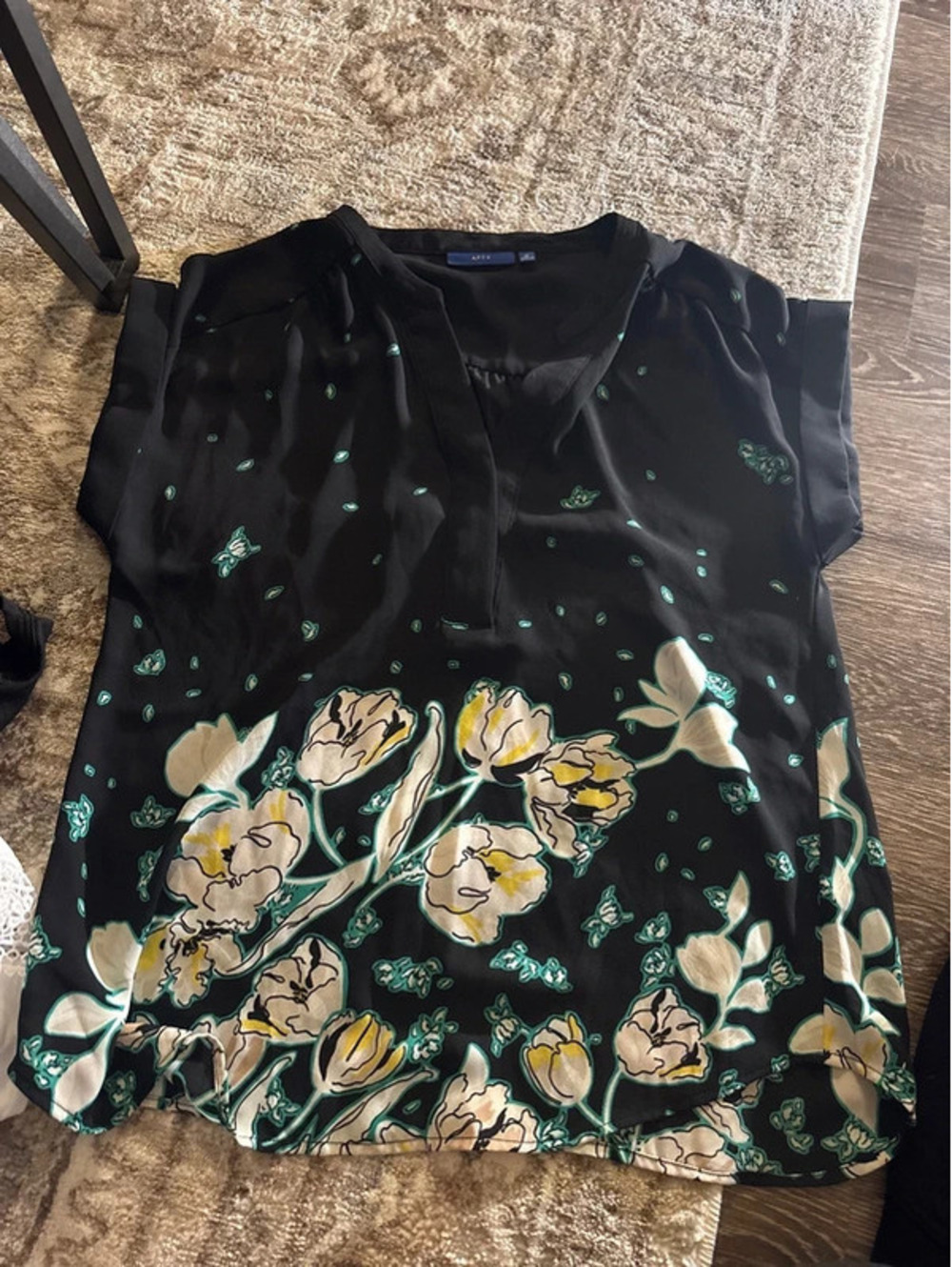 Short sleeve blouse